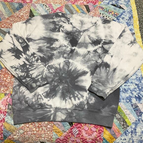 Taylor Swift 1989 Sweatshirt. M tiedye with birds! Tswift, showgirl - Picture 12 of 13
